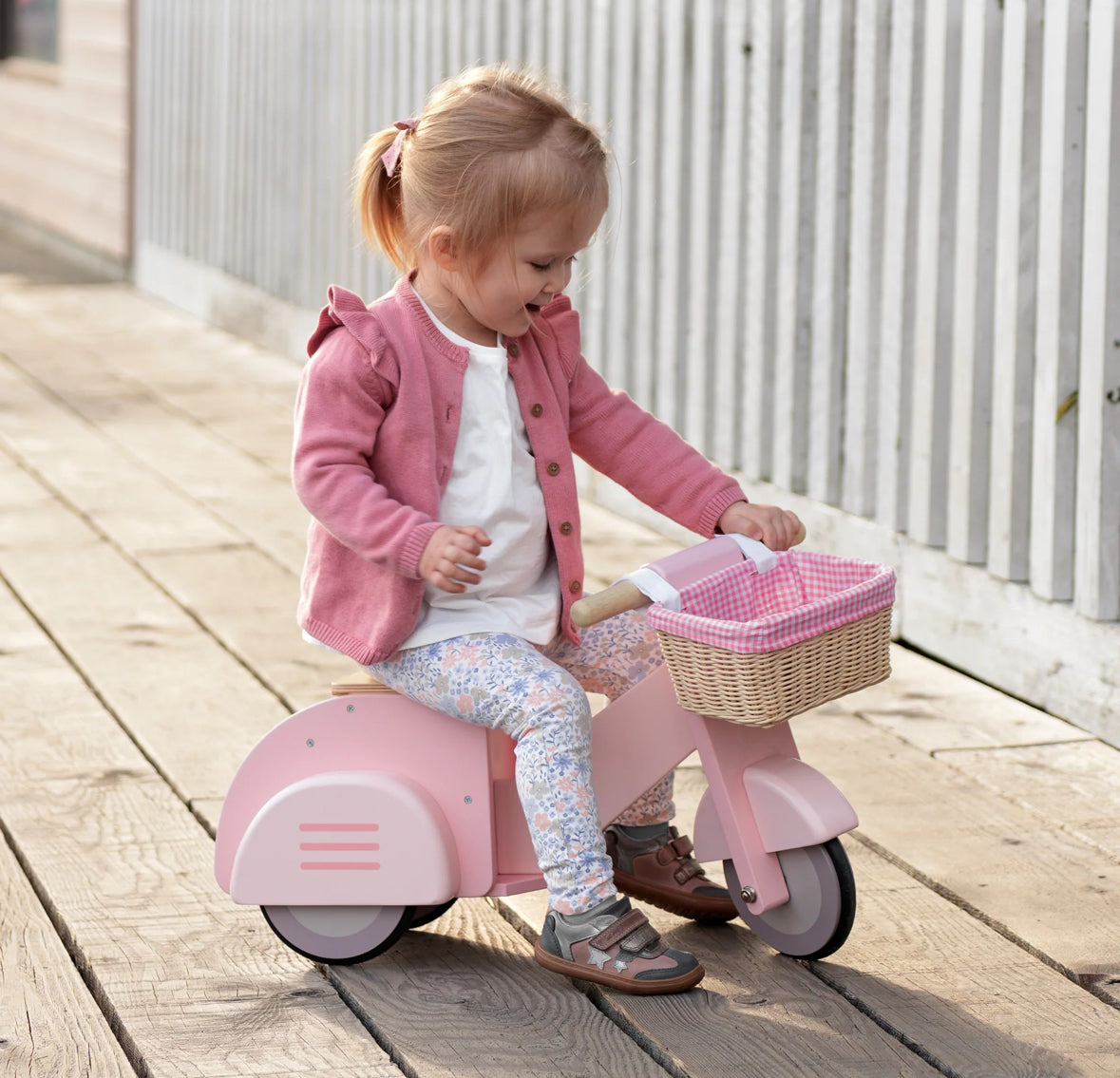 Delivery Scooter pink