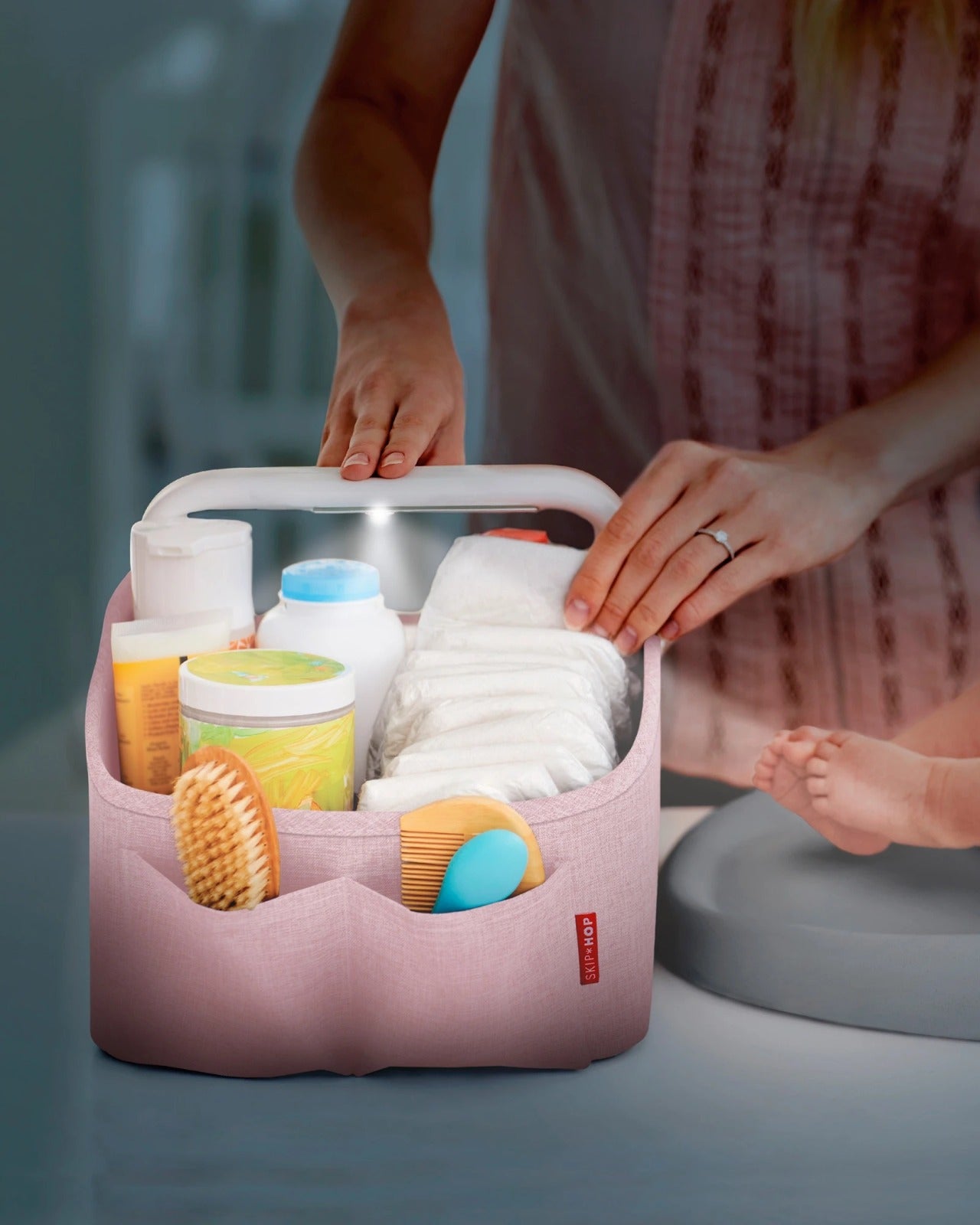Nursery Style Light-Up Diaper Caddy - Rosado