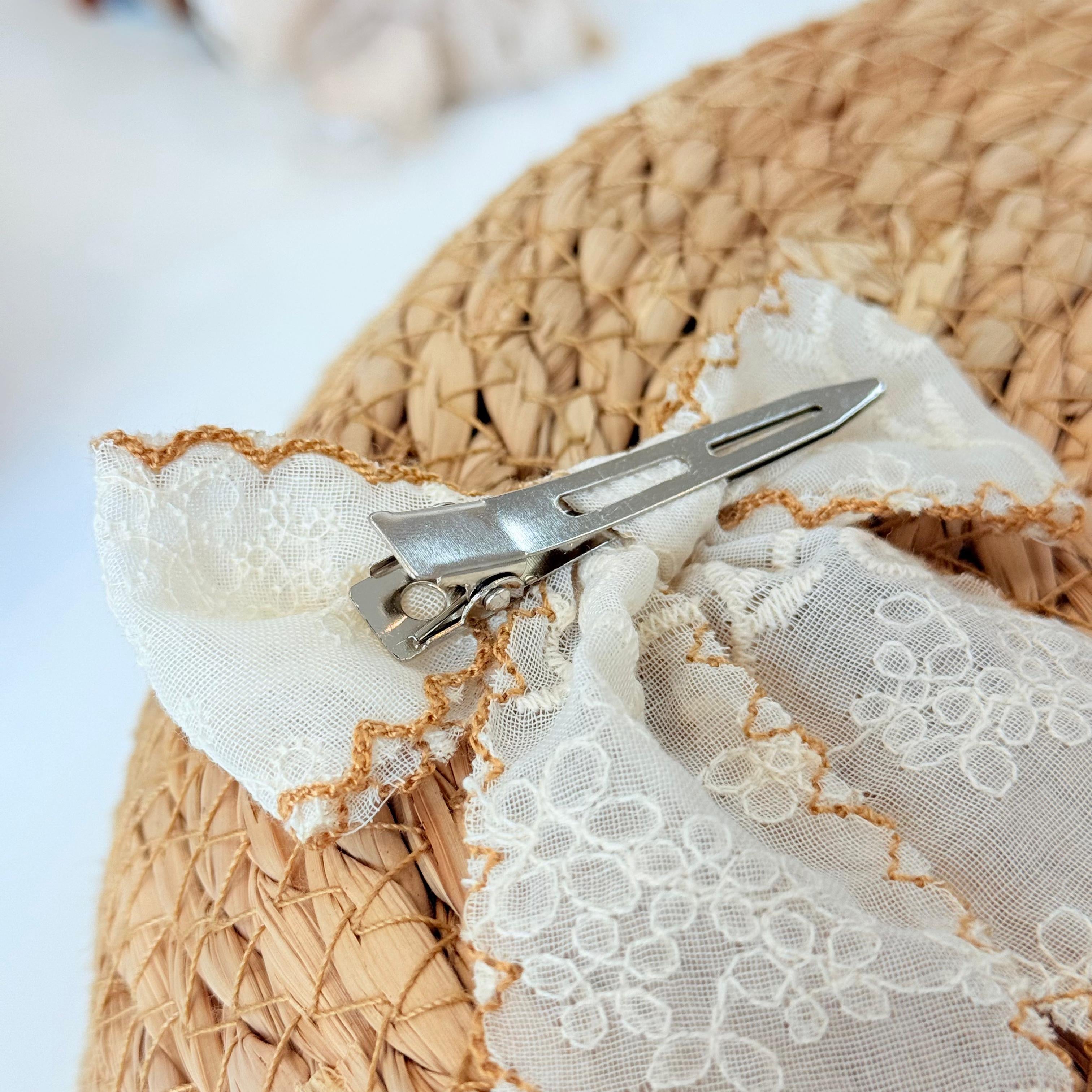 Lace bow