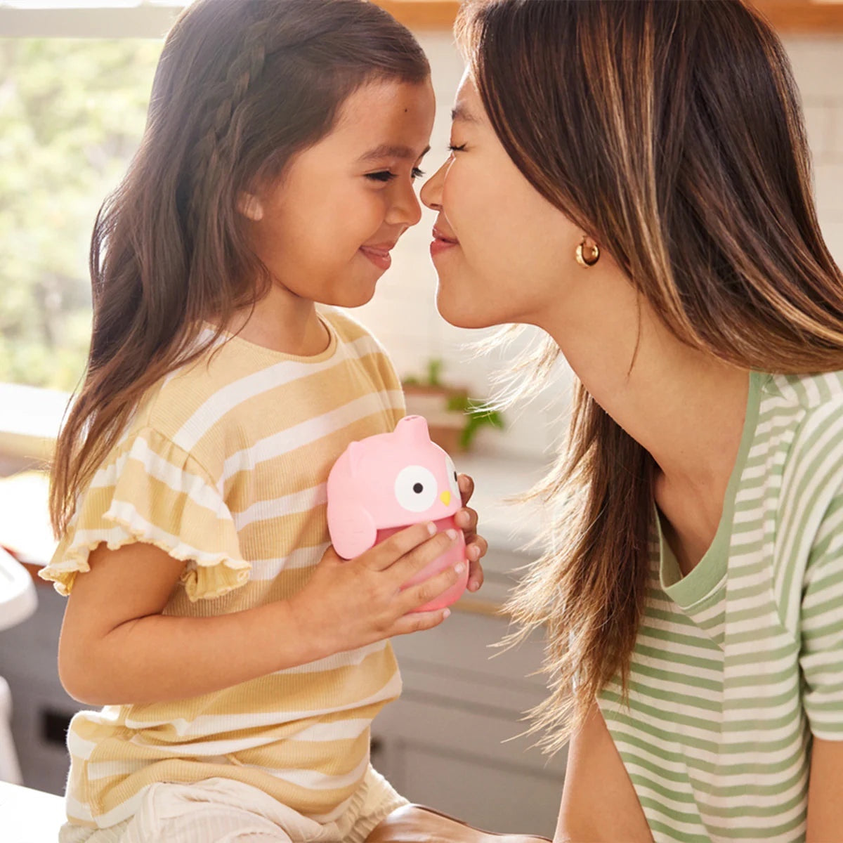 Whoo™ soft-touch spill-proof sippy cup