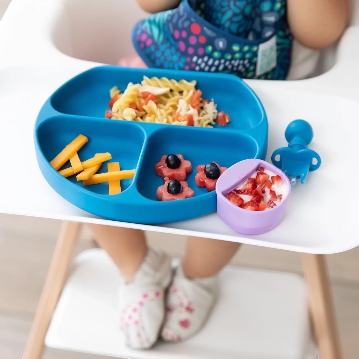Silicone grip dish dark blue